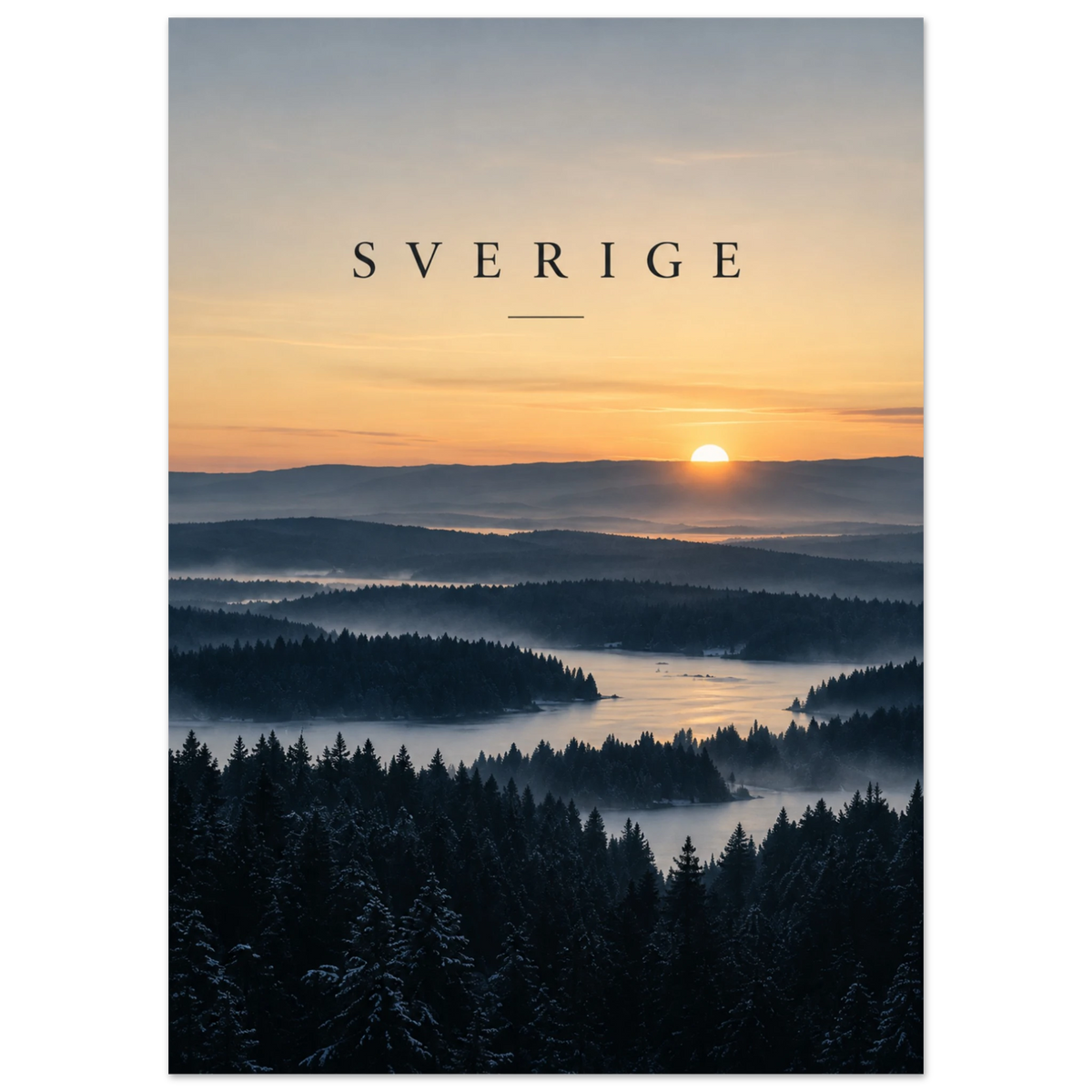 Poster Sverige 50x70 cm – skogklädda åsar och sjöar i dimma vid låg sol
